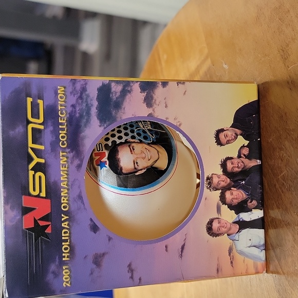 LOT OF 2 RARE NSYNC HOLIDAY BALLS - Picture 6 of 6